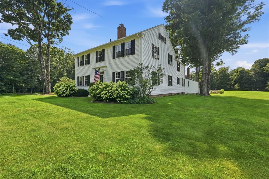 128 Somers Road, Hampden MA 01036