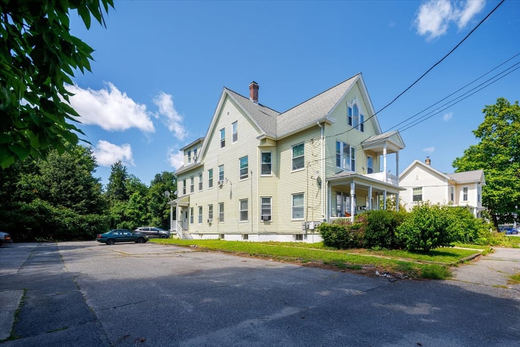 17 Rockdale St, Worcester MA 01606 photo 3