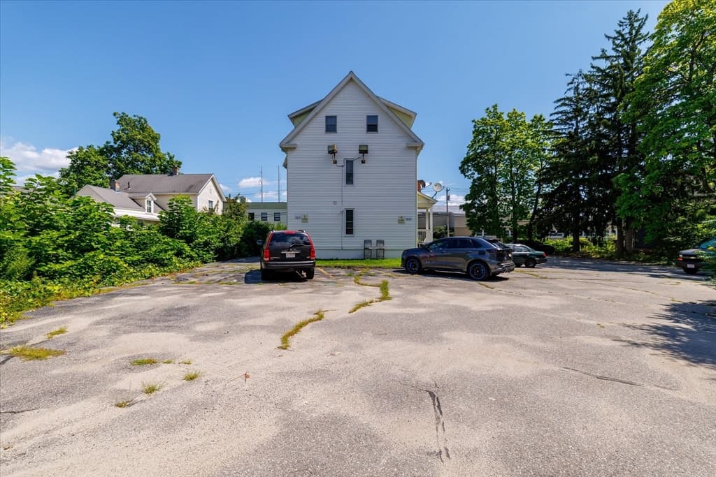 17 Rockdale St, Worcester MA 01606 photo 5