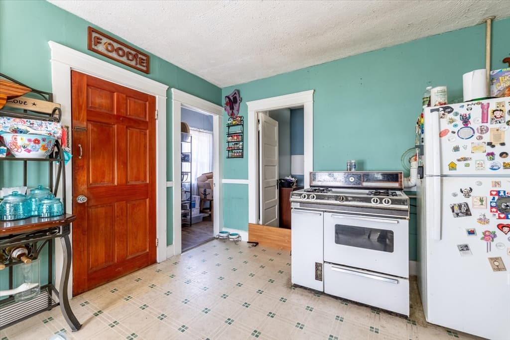 17 Rockdale St, Worcester MA 01606 photo 30