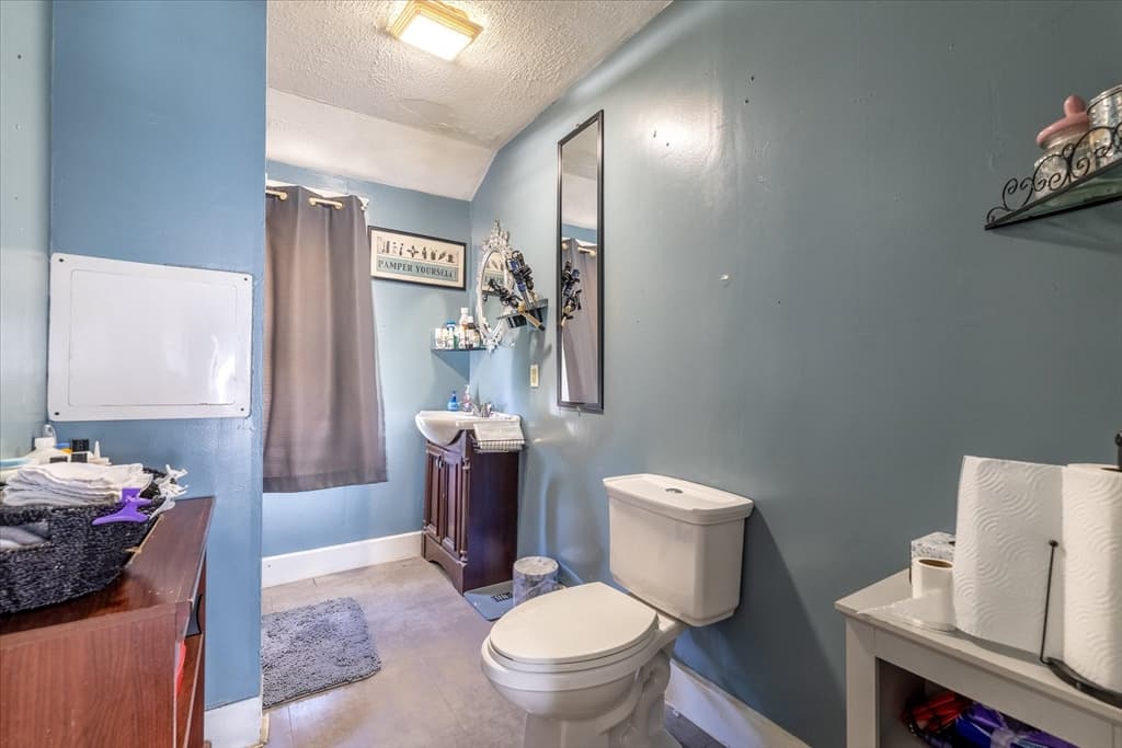 17 Rockdale St, Worcester MA 01606 photo 31