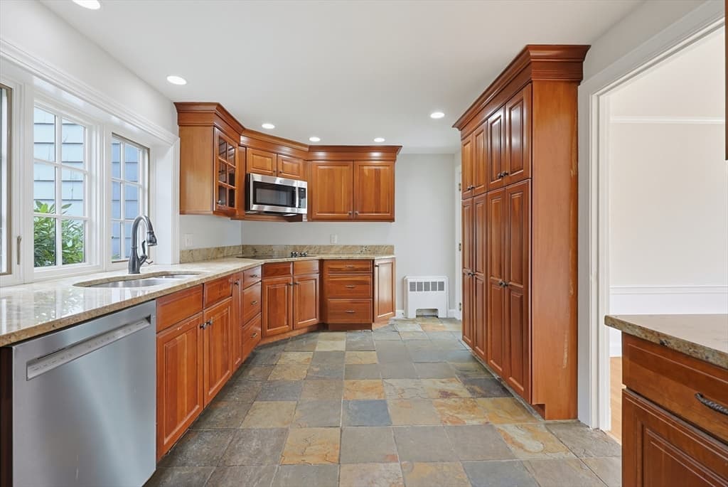 57 Bullard St, Norwood MA 02062 photo 17