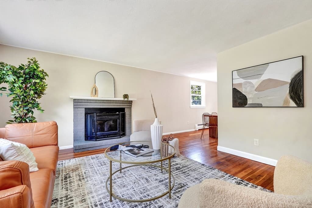 11 Appletree Lane, Bedford MA 01730 photo 5