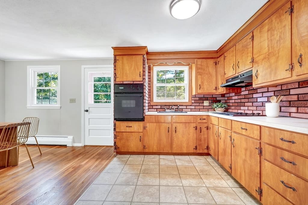 11 Appletree Lane, Bedford MA 01730 photo 9