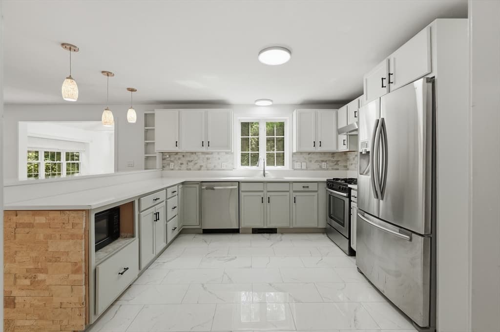 700 Main.St, Wareham MA 02571 photo 4