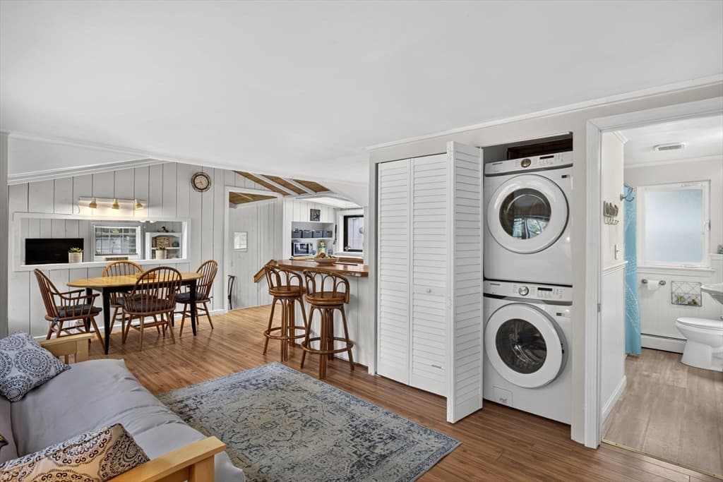 203 Monomoscoy Rd, Mashpee MA 02649 photo 6