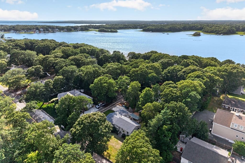 203 Monomoscoy Rd, Mashpee MA 02649 photo 26