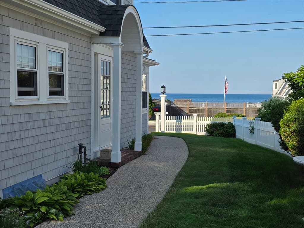 19 Priscilla Beach Rd, Plymouth MA 02360 photo 2