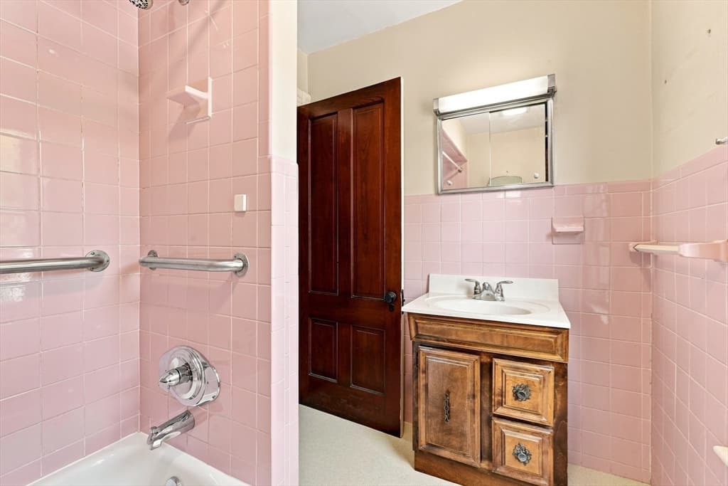 11 Newton Street, Montague MA 01349 photo 23