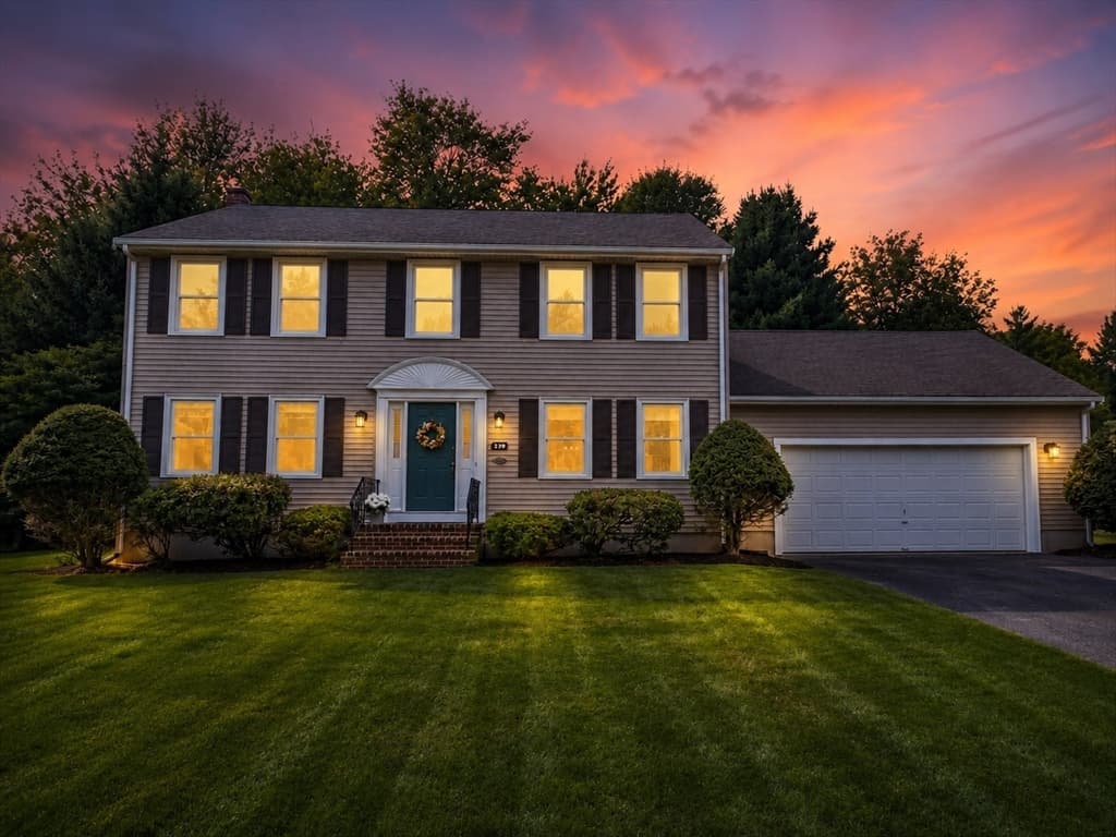 239 Presidential Dr, Abington MA 02351 photo 2