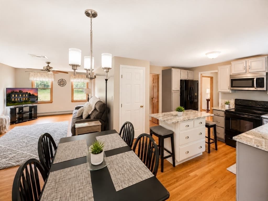 239 Presidential Dr, Abington MA 02351 photo 6