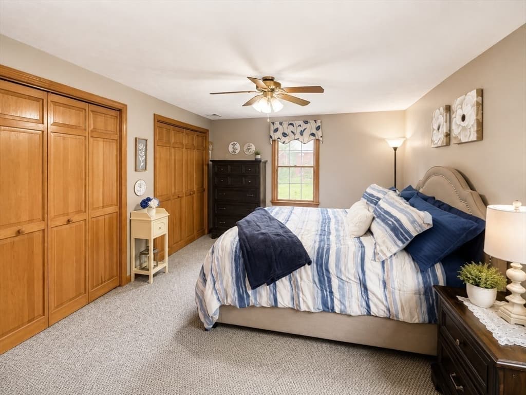 239 Presidential Dr, Abington MA 02351 photo 16
