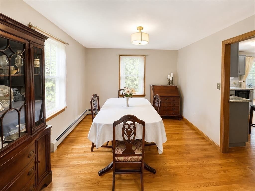 239 Presidential Dr, Abington MA 02351 photo 9