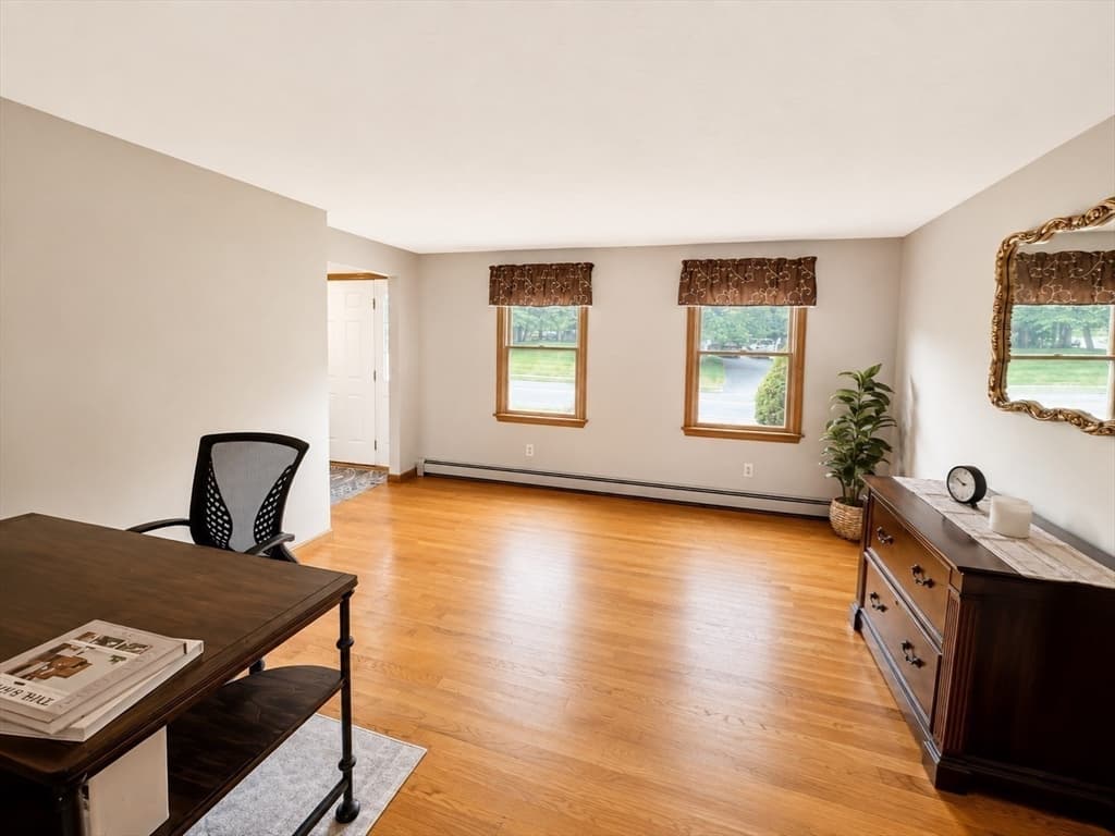 239 Presidential Dr, Abington MA 02351 photo 10
