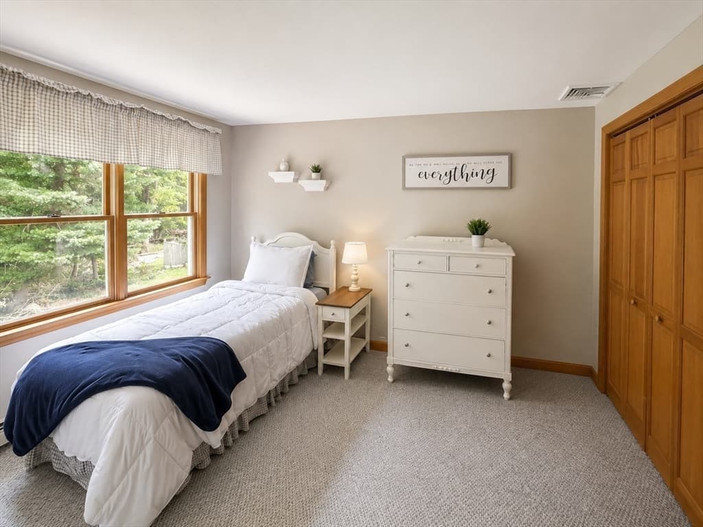 239 Presidential Dr, Abington MA 02351 photo 14