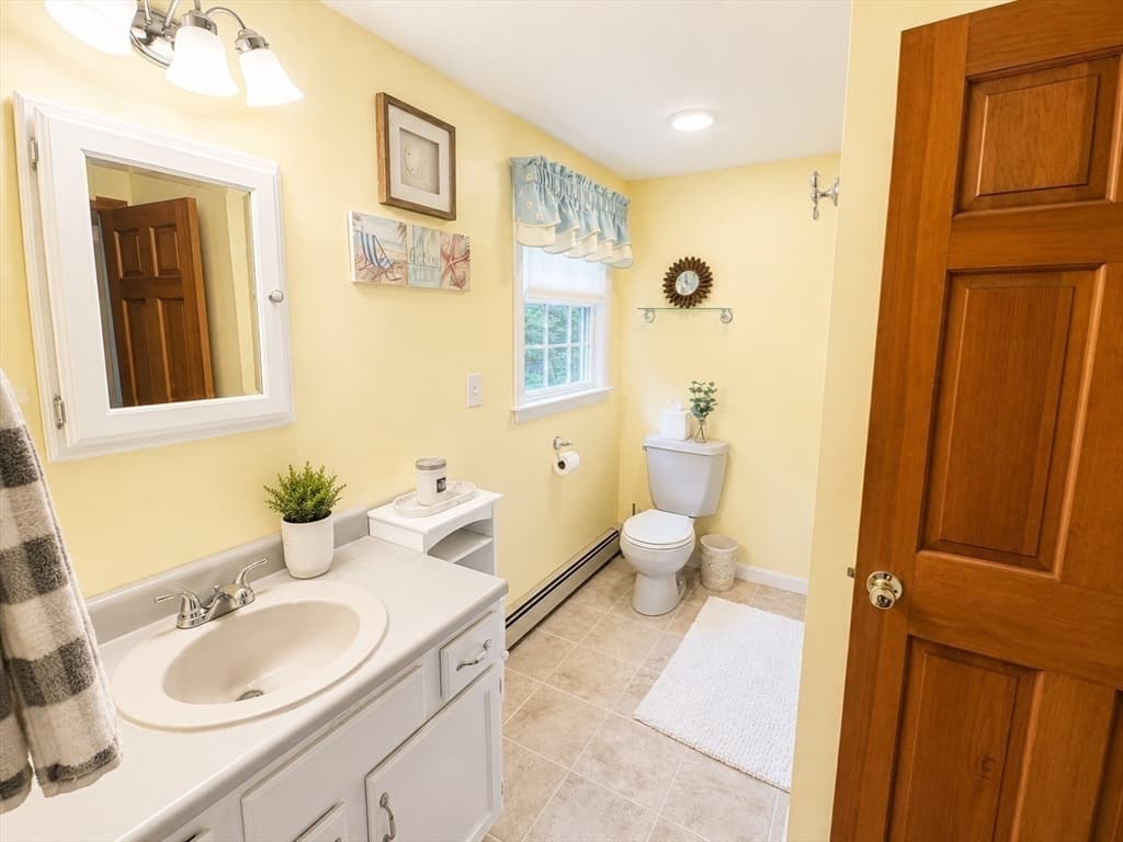 239 Presidential Dr, Abington MA 02351 photo 18