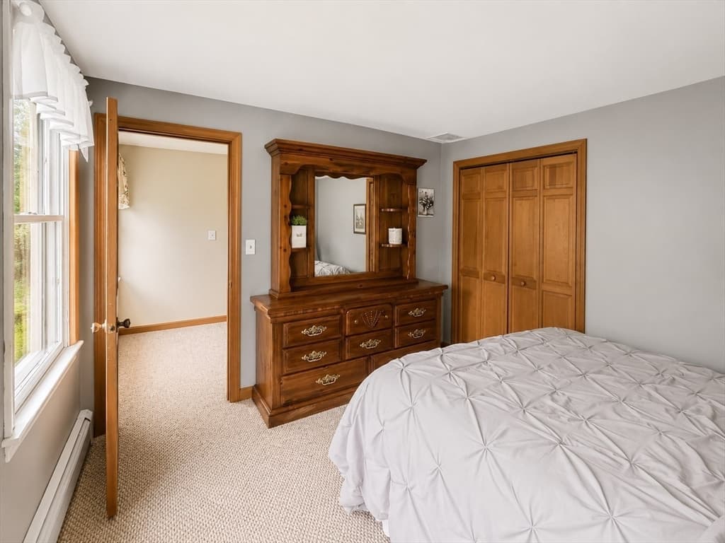 239 Presidential Dr, Abington MA 02351 photo 15