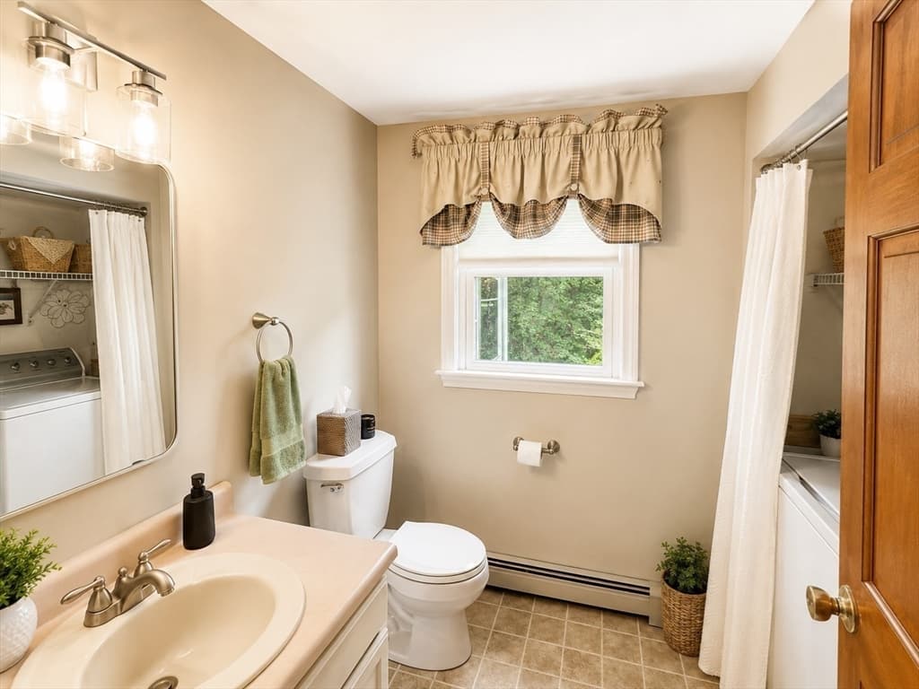 239 Presidential Dr, Abington MA 02351 photo 11