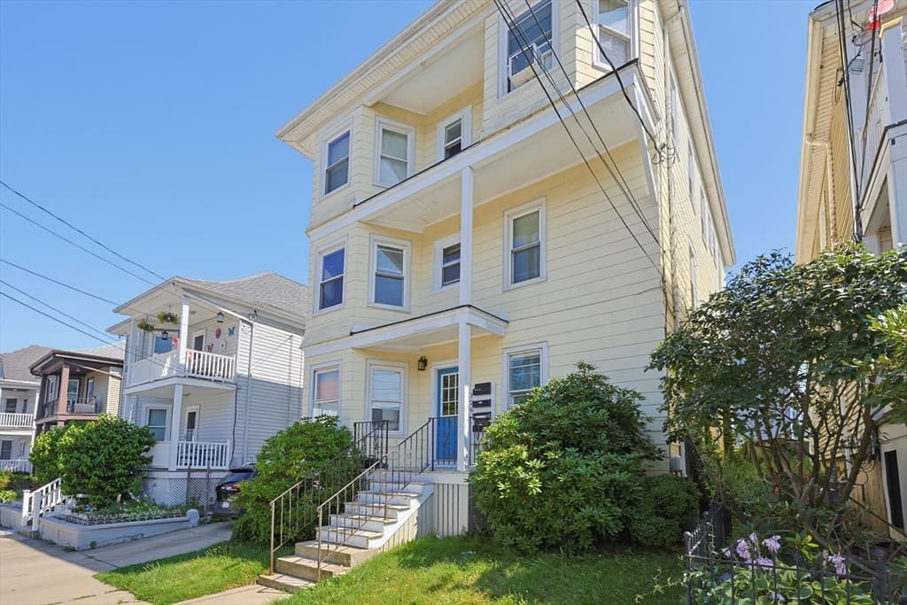 126 Princeton St, New Bedford MA 02745 photo 2