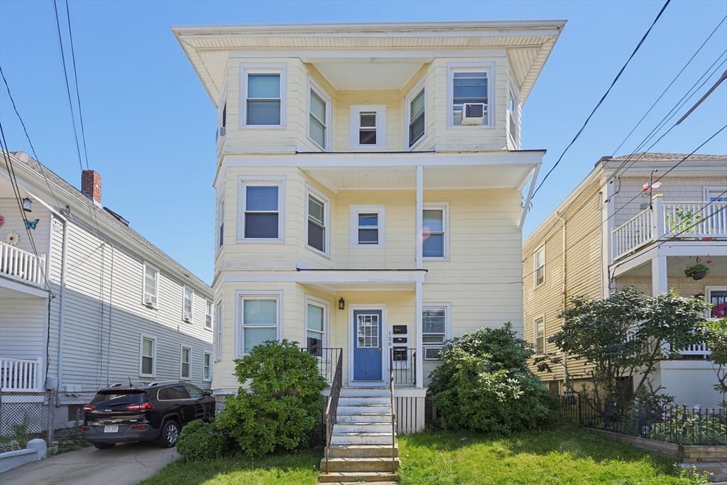 126 Princeton St, New Bedford MA 02745