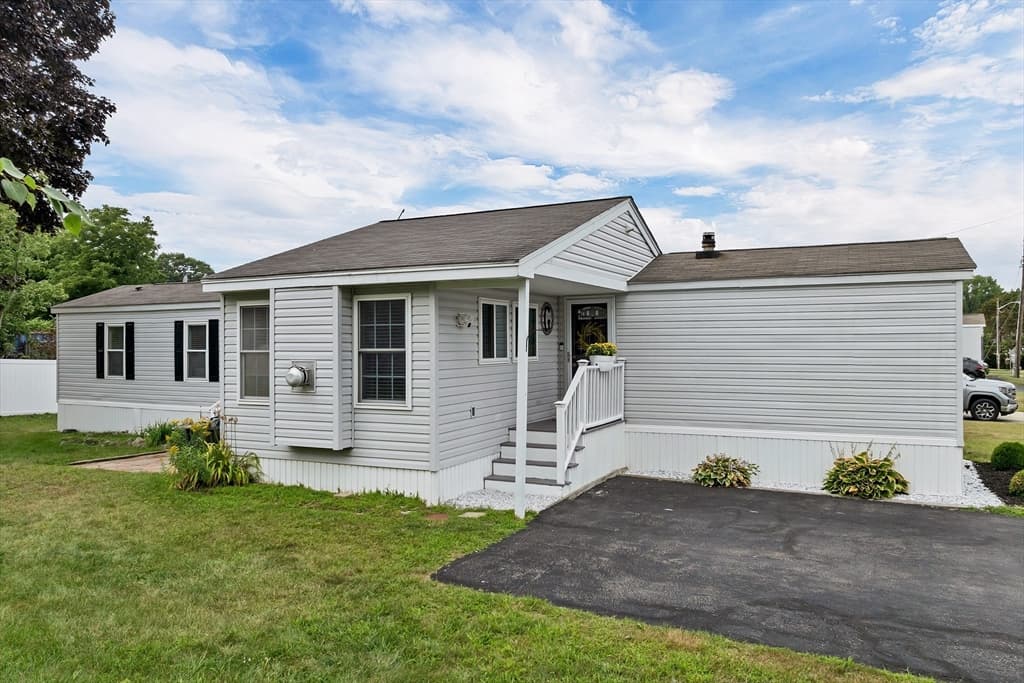183 Orchard Street, Seabrook NH 03874
