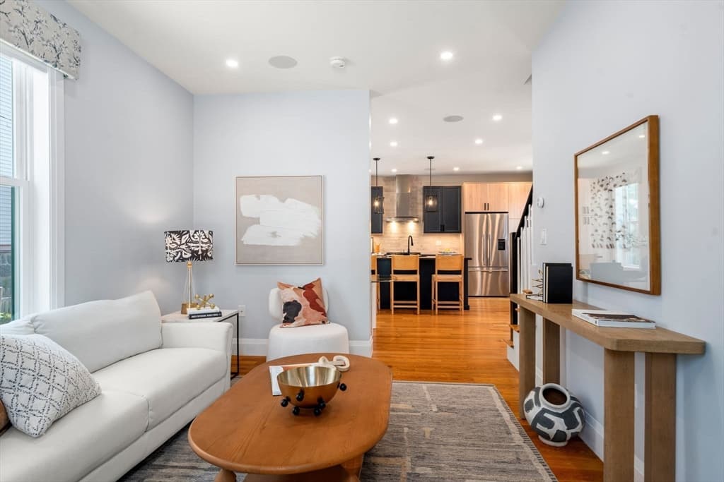 53 Bailey Street, Boston MA 02124 photo 4
