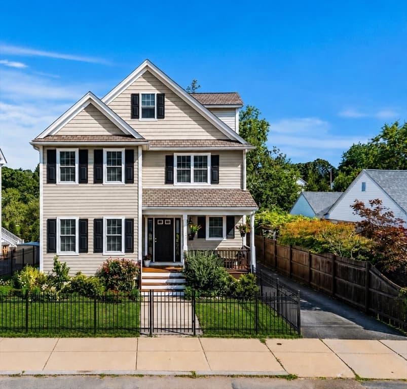 27 Hillock St, Boston MA 02131 photo 2