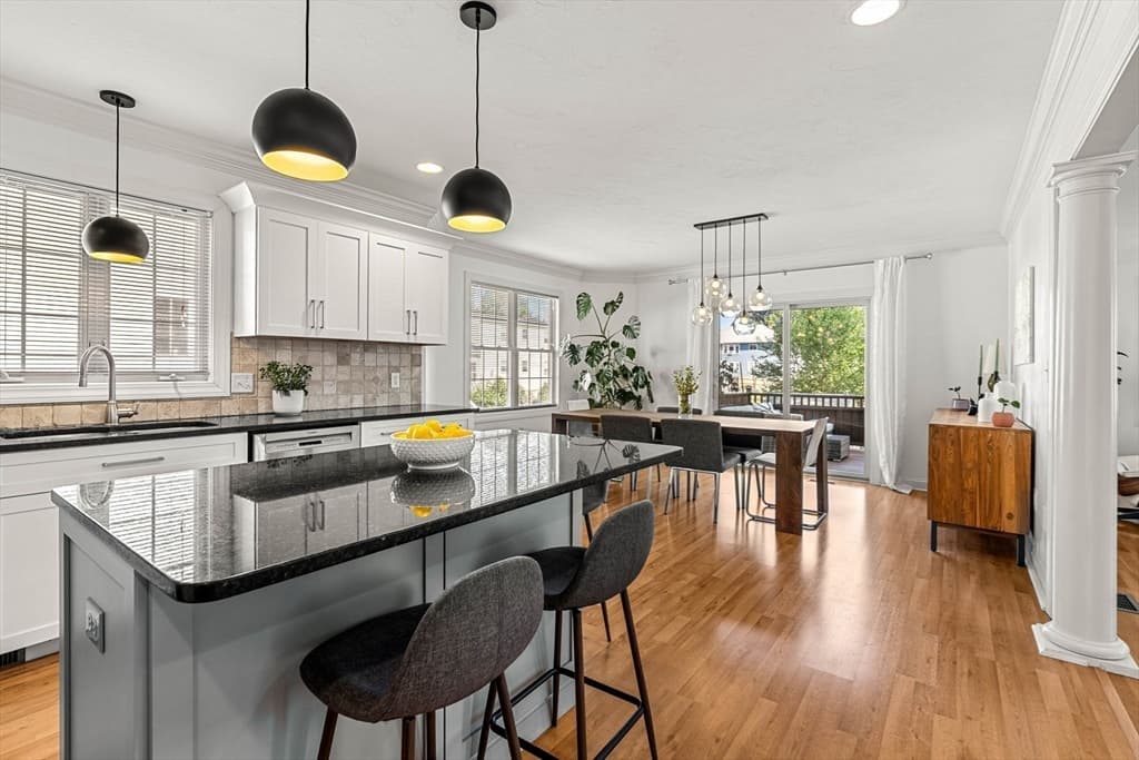27 Hillock St, Boston MA 02131 photo 8