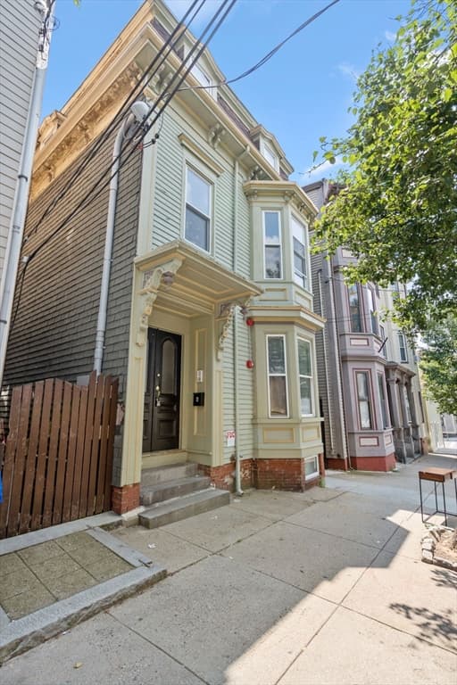 109 Eutaw Street, Boston MA 02128