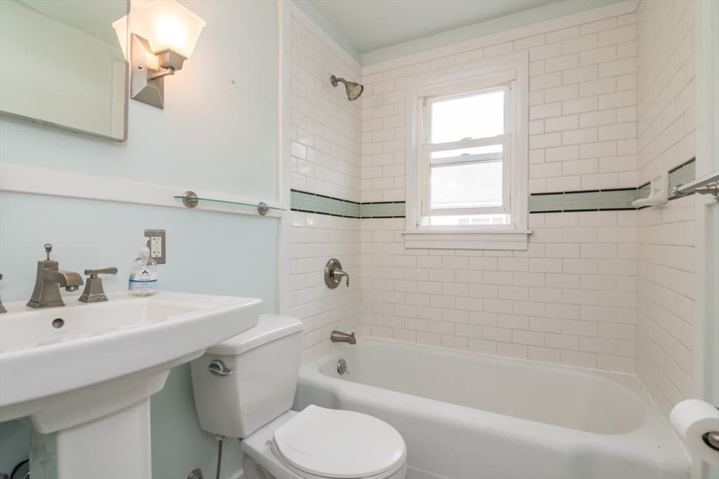 202 Jackson St, Northampton MA 01060 photo 18