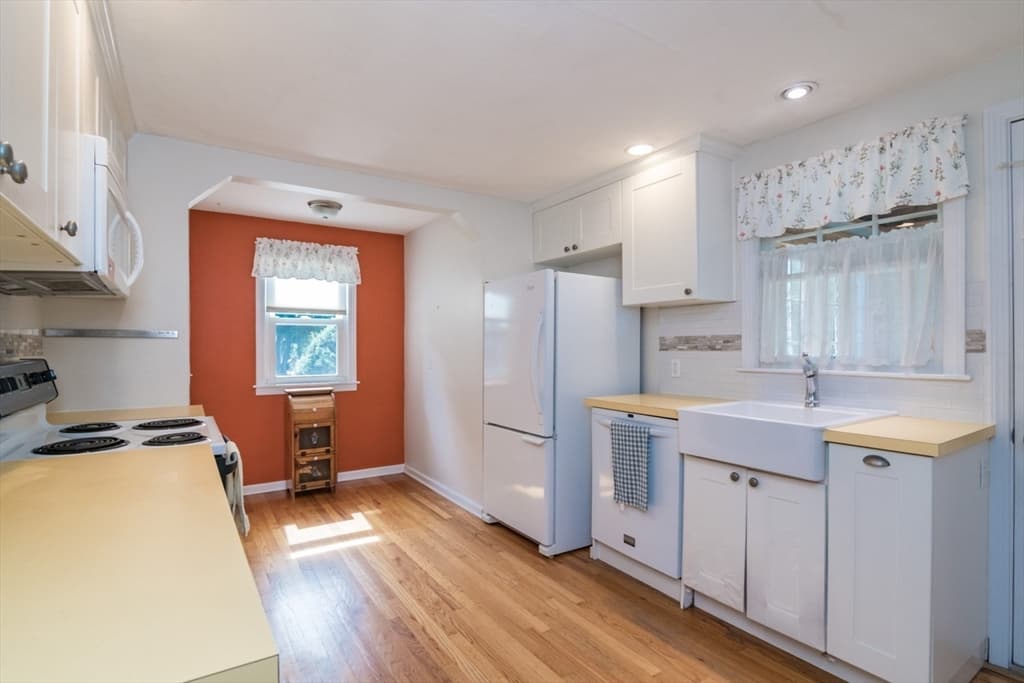 202 Jackson St, Northampton MA 01060 photo 11