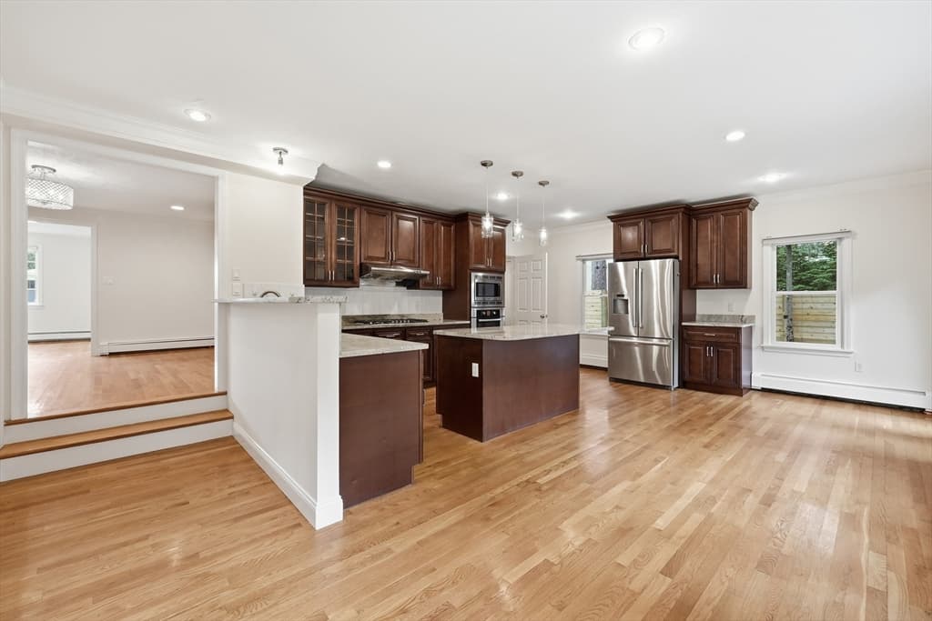8 Wilson St, Wellesley MA 02482 photo 12