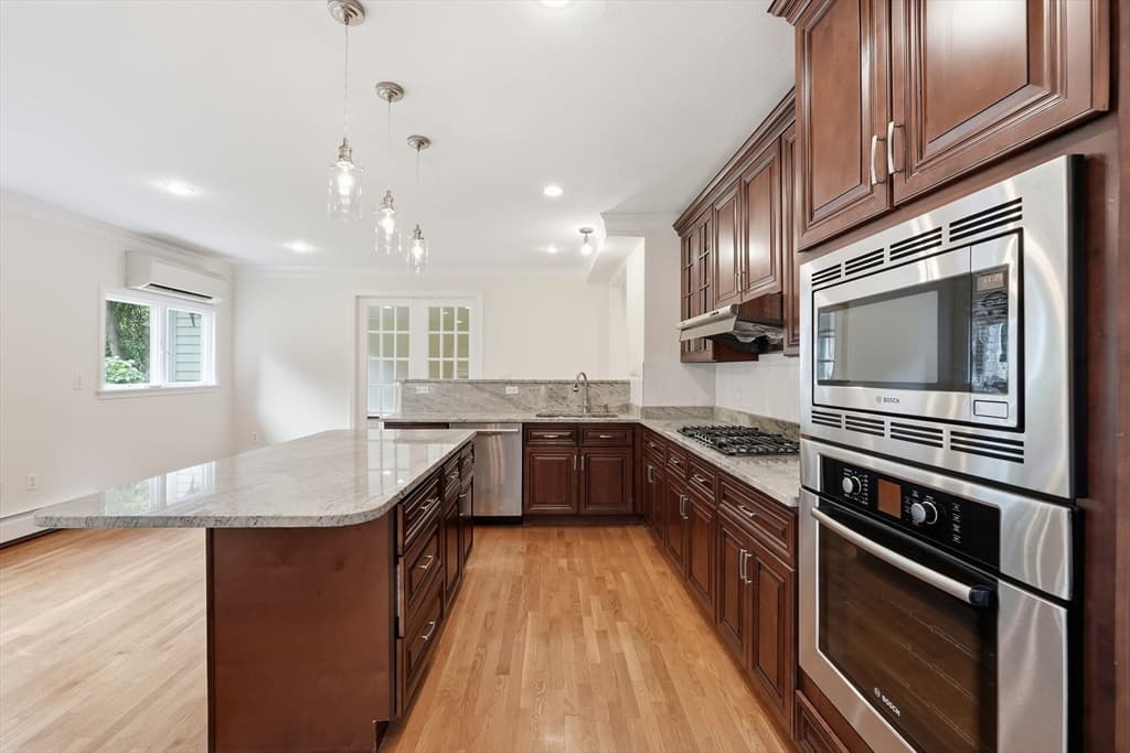 8 Wilson St, Wellesley MA 02482 photo 11