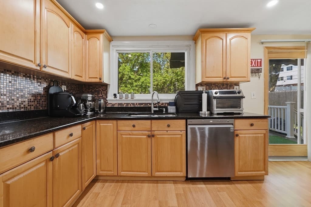 47 Chestnut St, Lynn MA 01902 photo 16