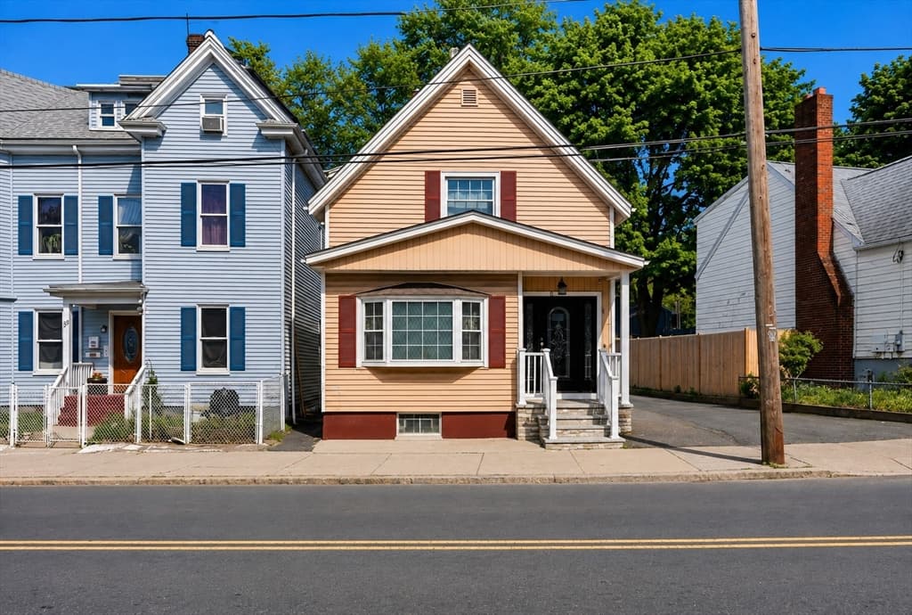 47 Chestnut St, Lynn MA 01902
