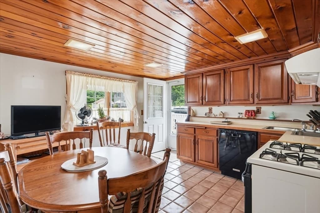 16 Park St, Marshfield MA 02050 photo 6
