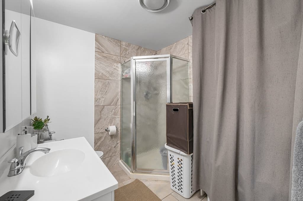 48 West Adams Street, Lowell MA 01851 photo 21