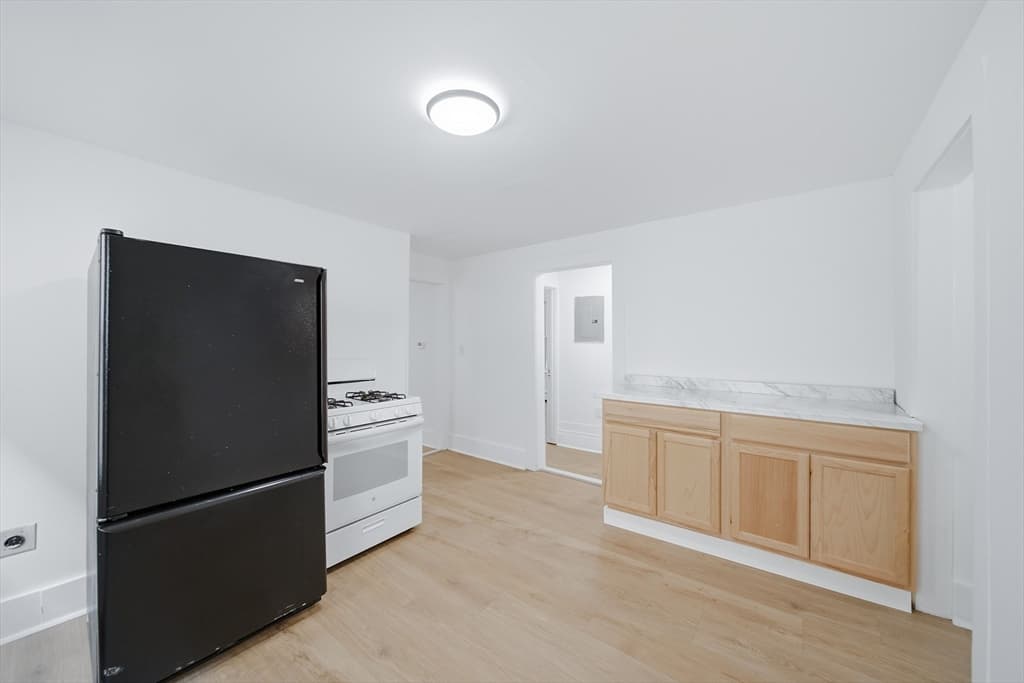 127-129 Cedar St, Haverhill MA 01830 photo 11