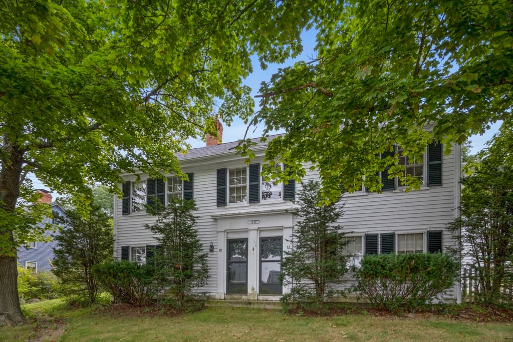 19 Eastern Ave, Essex MA 01929