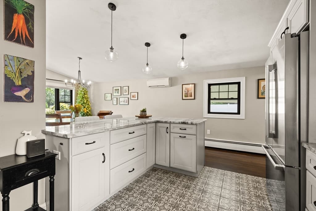 30 Jordan, Chelmsford MA 01863 photo 4