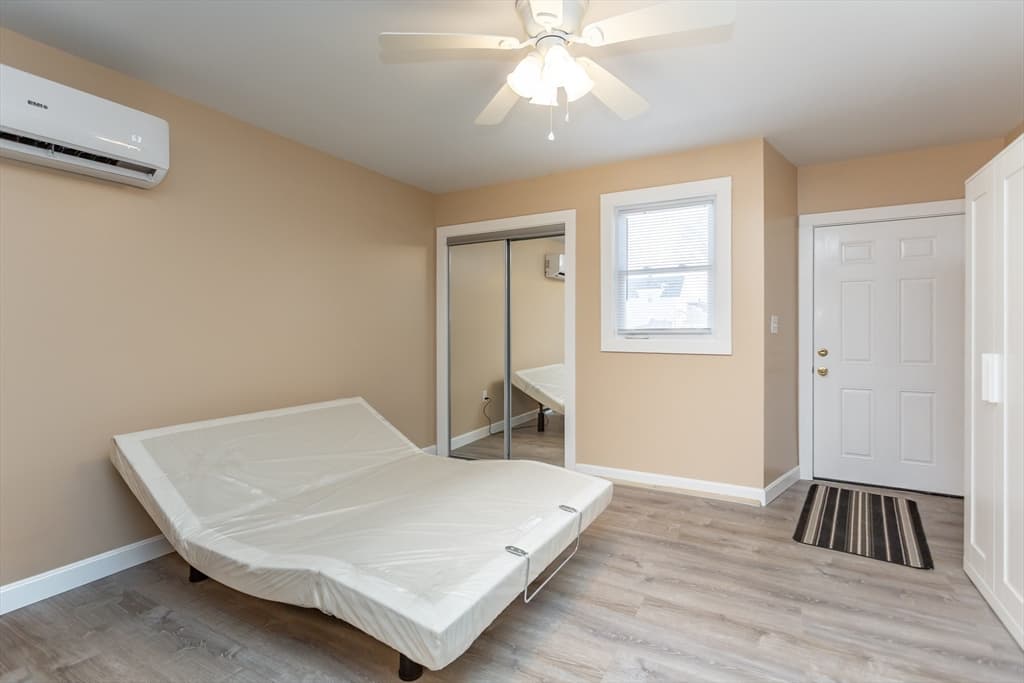 521 Kempton St, New Bedford MA 02740 photo 8