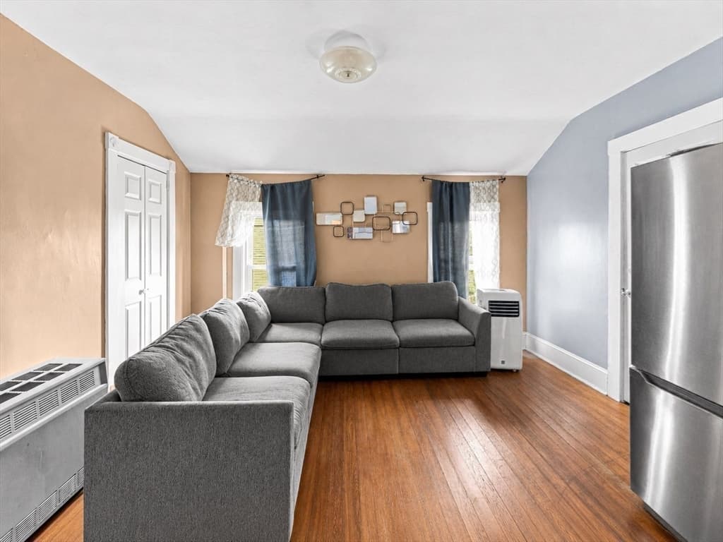 21 Salisbury St, New Bedford MA 02744 photo 17