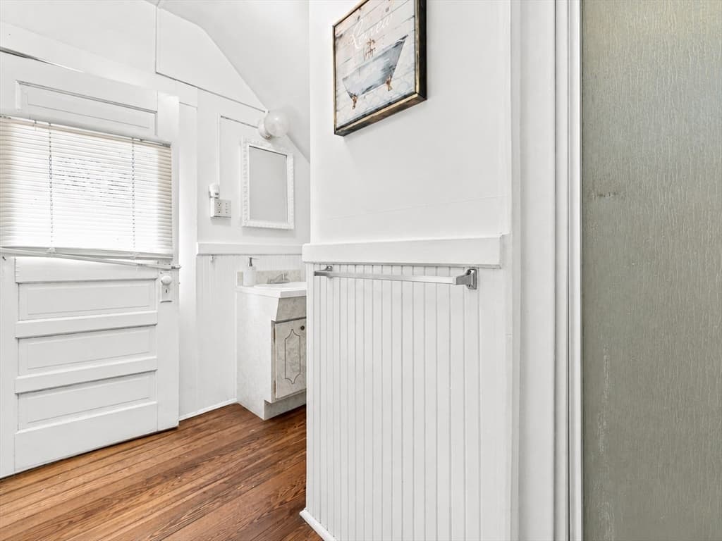21 Salisbury St, New Bedford MA 02744 photo 14
