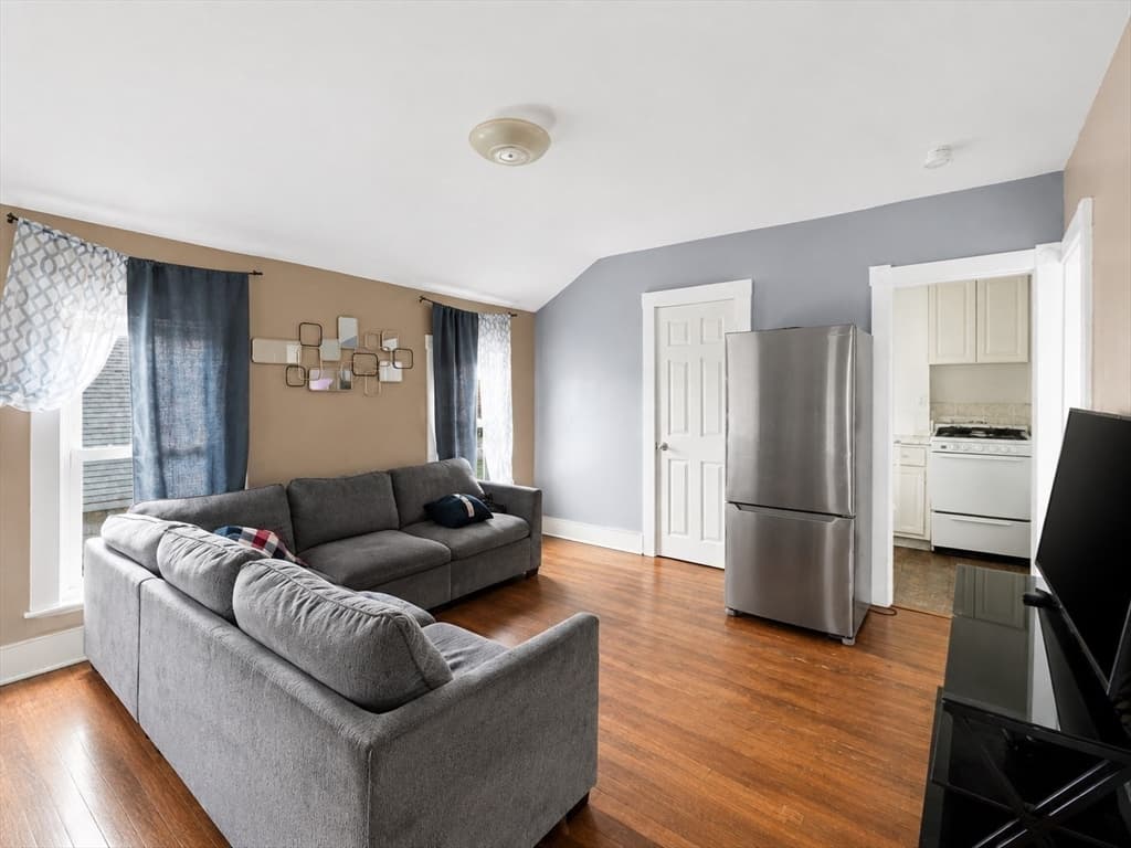 21 Salisbury St, New Bedford MA 02744 photo 15