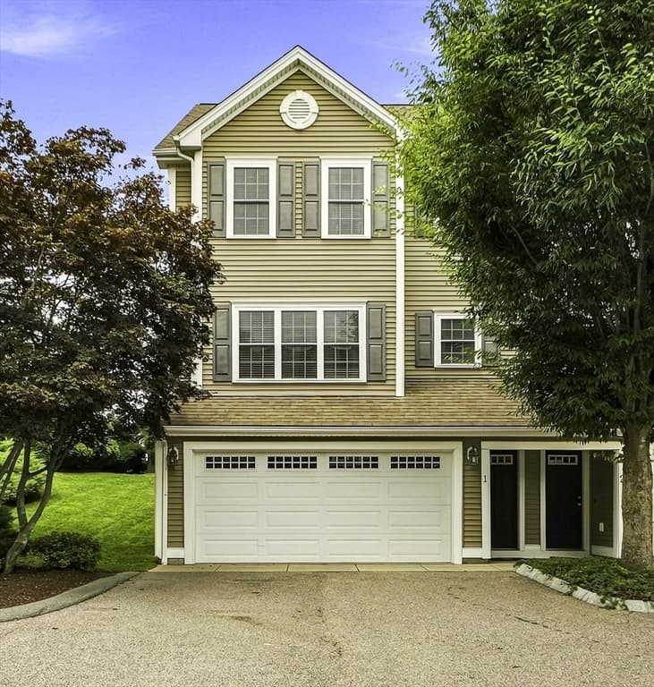 1284 County Street # 1, Attleboro MA 02703