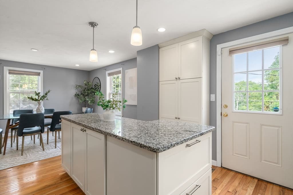 6 Tyler St, Boston MA 02136 photo 12