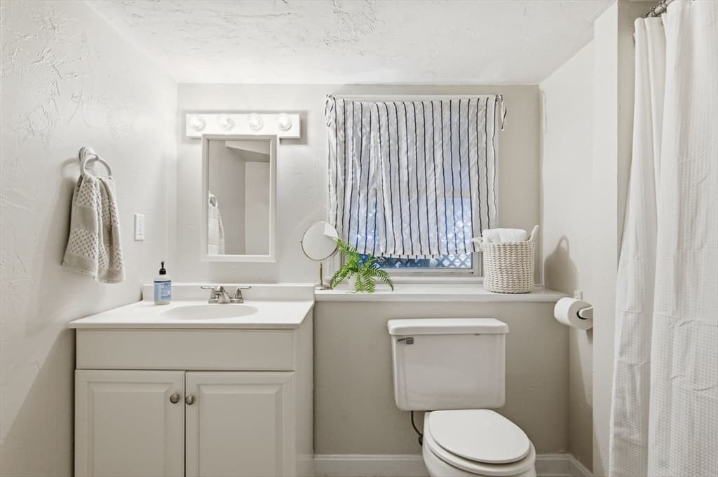 668 Summer St, Rockland MA 02370 photo 26