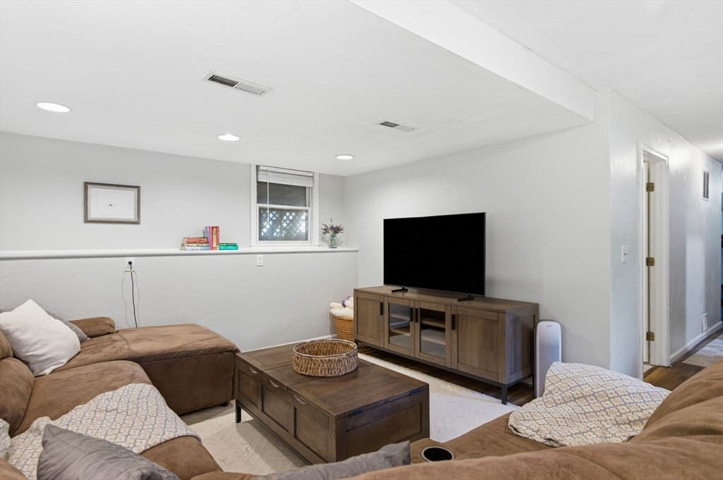 668 Summer St, Rockland MA 02370 photo 24