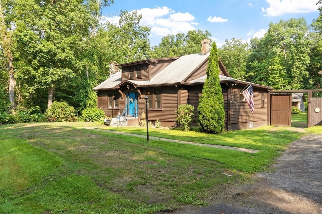 366 Allen Rd, Belchertown MA 01007