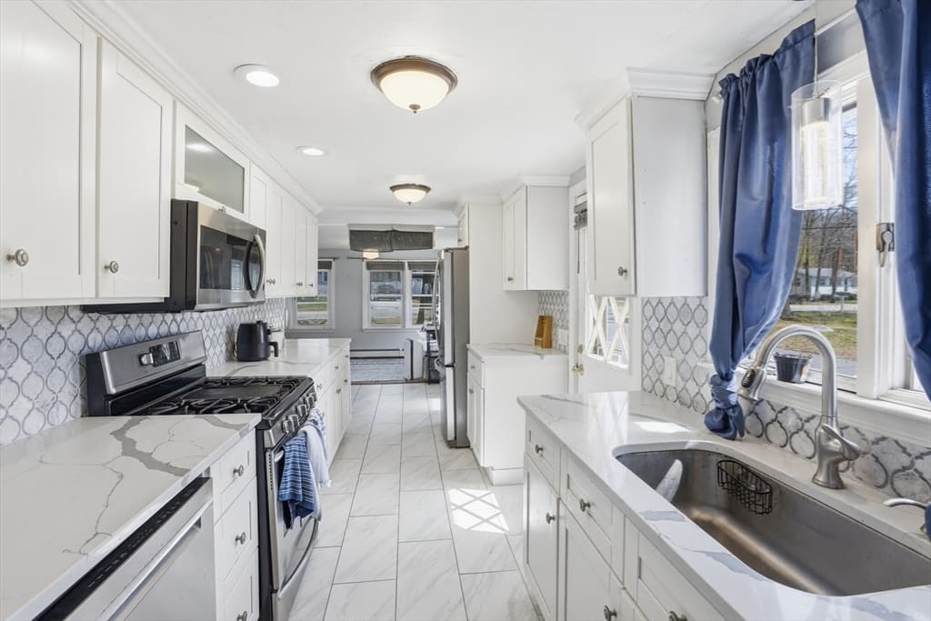 107 Pond St, Rockland MA 02370 photo 12